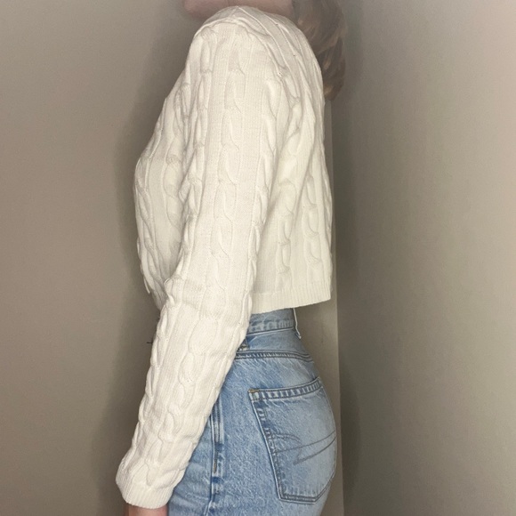 Cable Knit Cropped Sweater - Picture 4 of 5